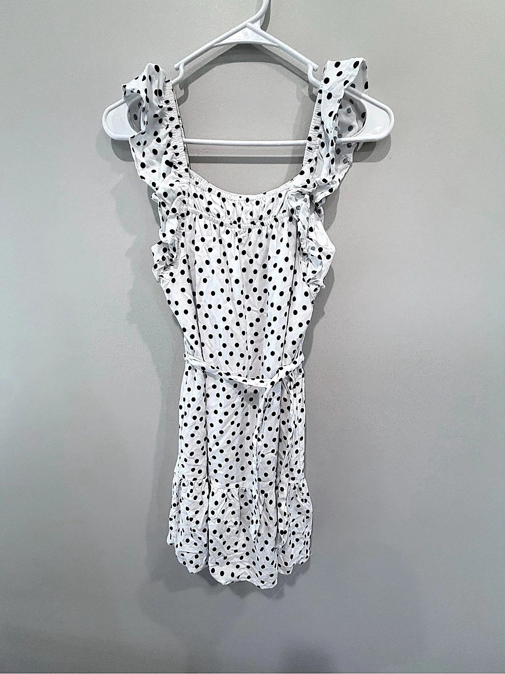 Charlotte by Cato Polka Dot Mini Dress in White & Black Size Medium Like New